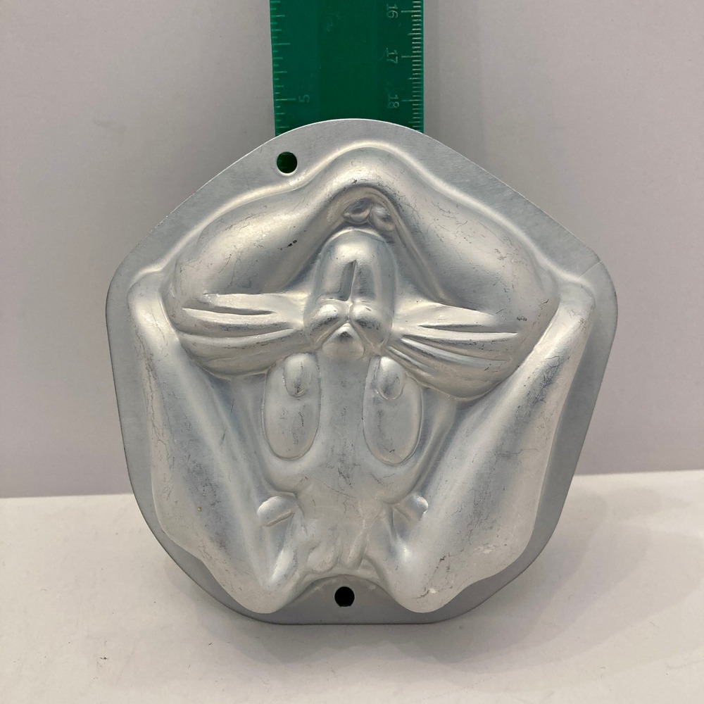 Mini Cake Pan Bugs Bunny 5X5 Personal Size Unbranded Aluminum - Picture 4 of 4